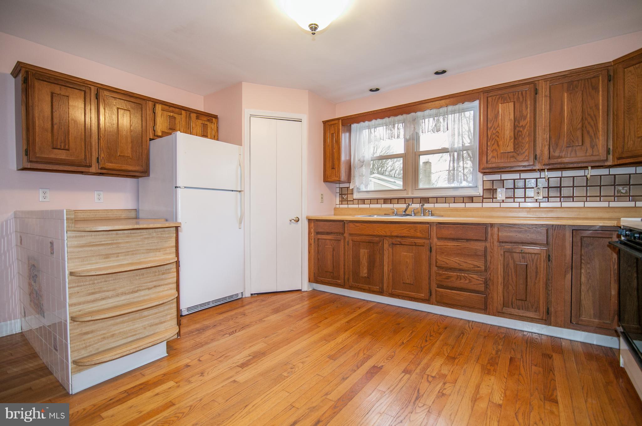 118 Fort Hoyle Road Joppa, MD 21085 - Photo 5 of 27 Kitchen
