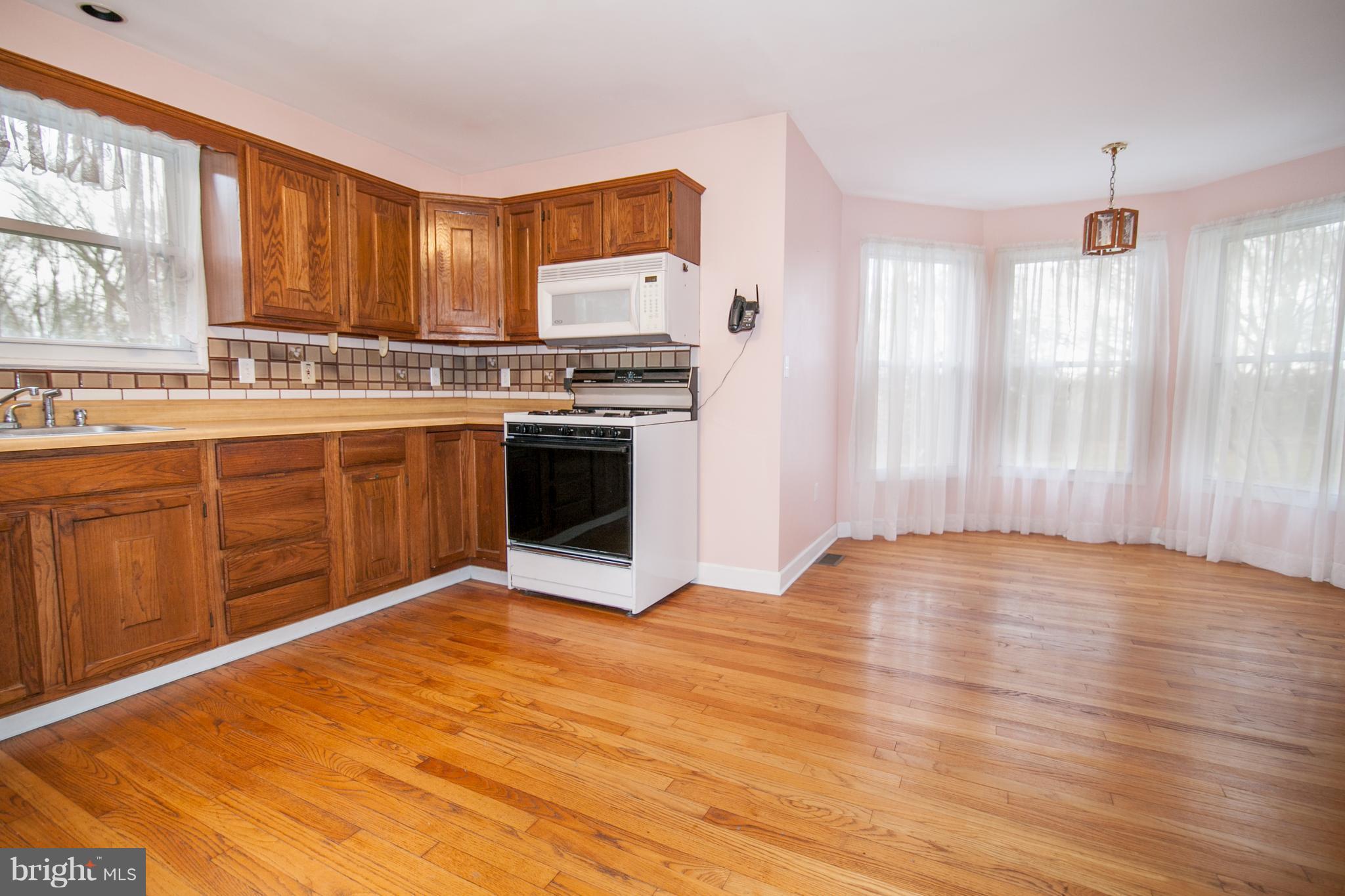 118 Fort Hoyle Road Joppa, MD 21085 - Photo 7 of 27 Kitchen