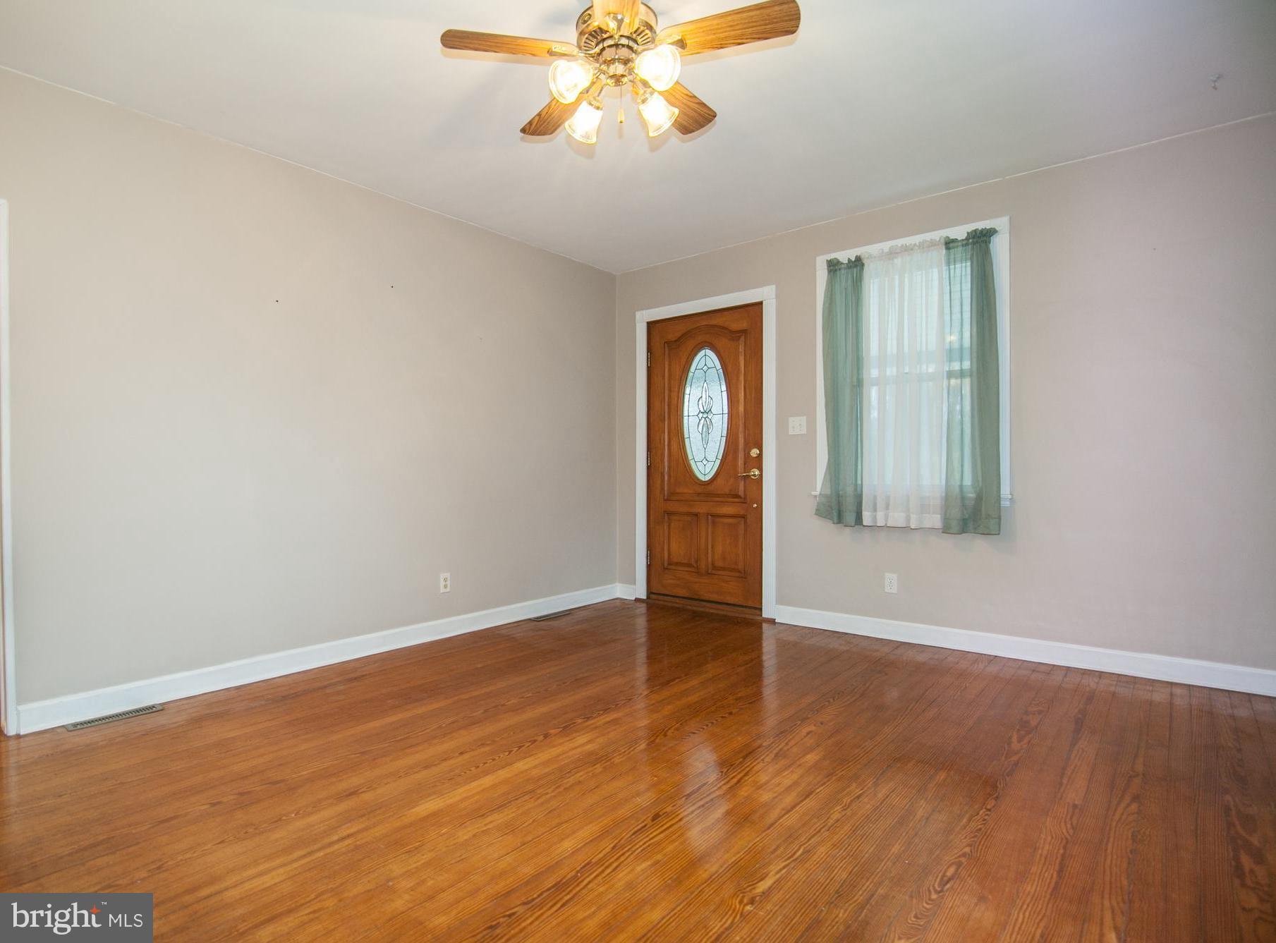 118 Fort Hoyle Road Joppa, MD 21085 - Photo 10 of 27 Dining Room