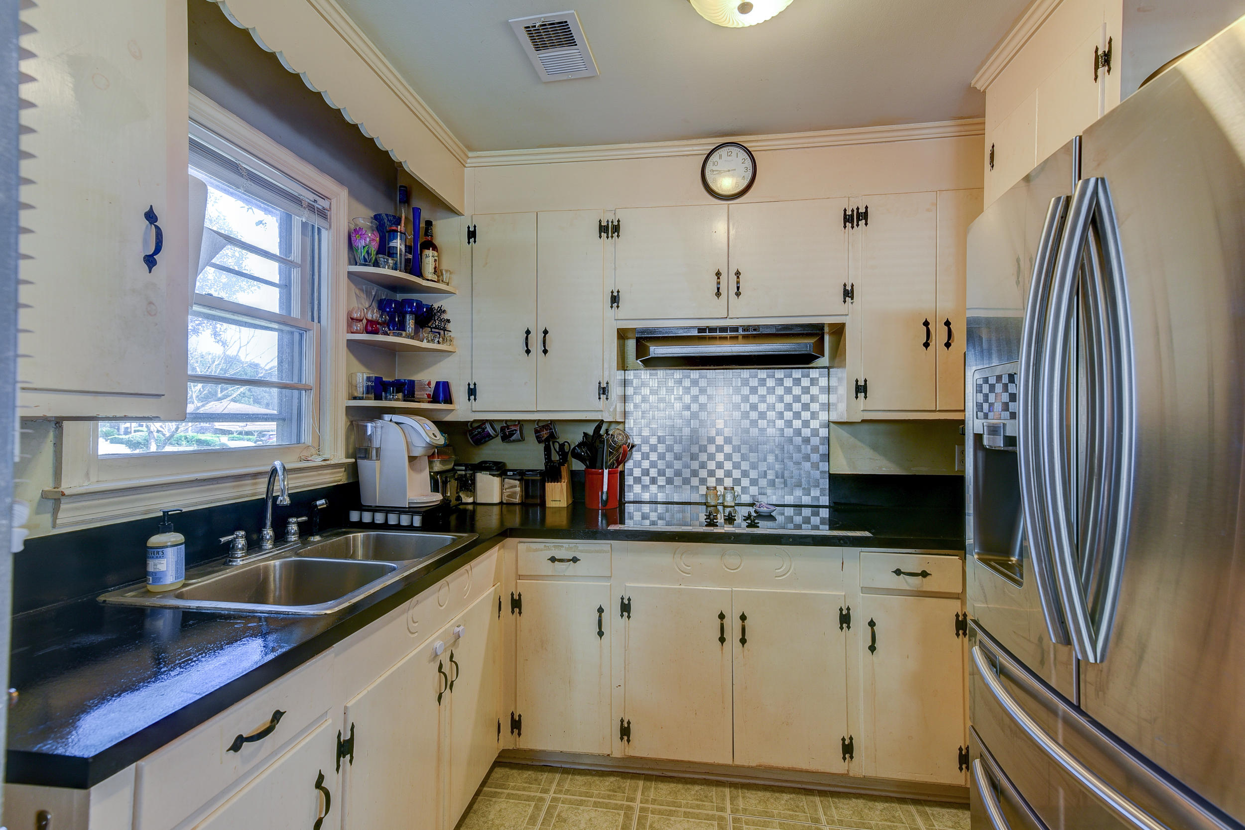 119 Robert Road Goose Creek, SC 29445 - Photo 3 of 29 DSC_1212_3_4