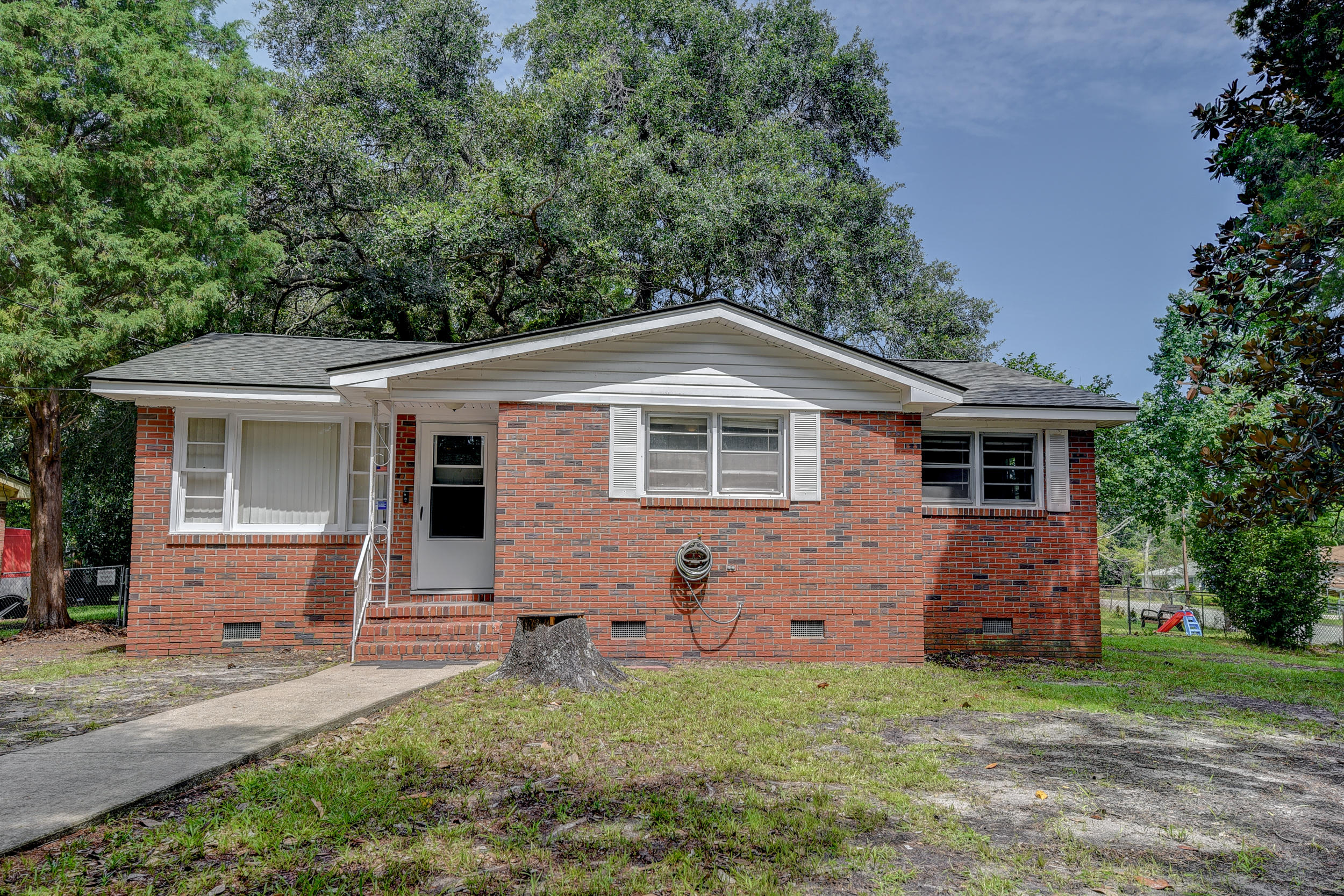 119 Robert Road Goose Creek, SC 29445 - Photo 4 of 29 DSC_1284_5_6