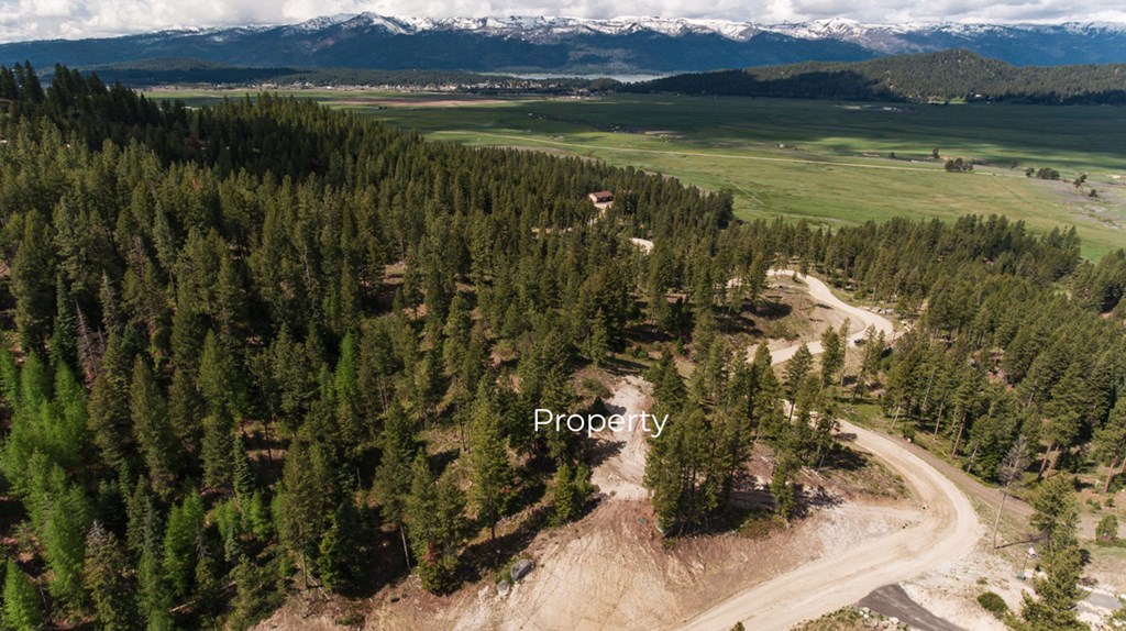 38 San Ignacio Way, Unit 3 Cascade, ID 83611 - Photo 2 of 21 Ready to Escape the People?