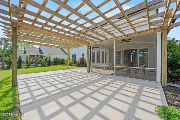 $649,900 | 2 Artisan Drive, Hampstead, NC 28443