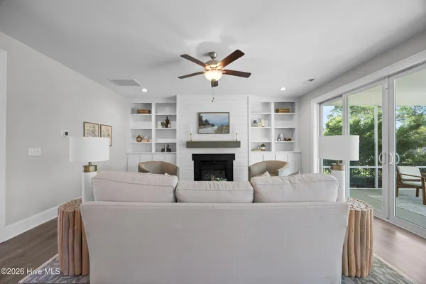 $649,900 | 2 Artisan Drive, Hampstead, NC 28443