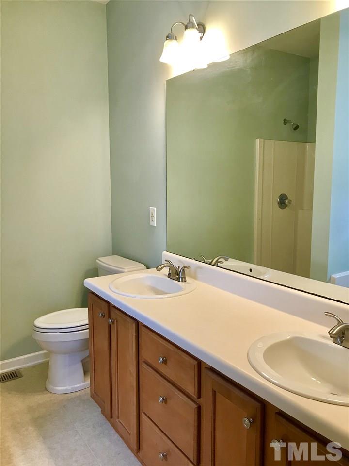 2421 Springfield Park Drive Raleigh, NC 27614 - Photo 14 of 30 Gallery Image 14