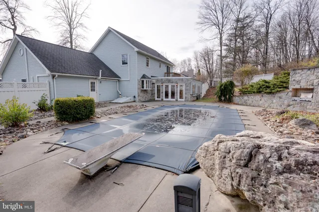 $382,000 | 221 Cliffside Drive, Lewistown, PA 17044