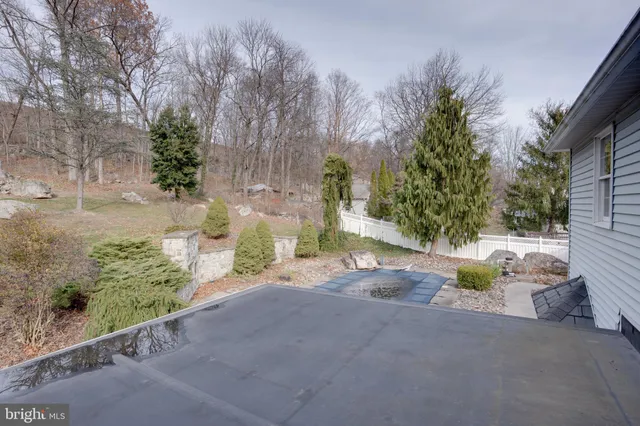 $382,000 | 221 Cliffside Drive, Lewistown, PA 17044