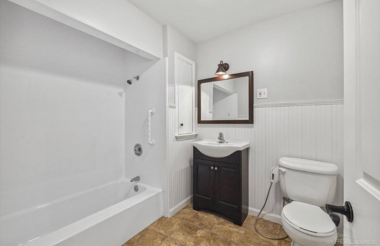 3229 West Drahner Road Oxford, MI 48371 - Photo 21 of 34 50115572-20.JPG