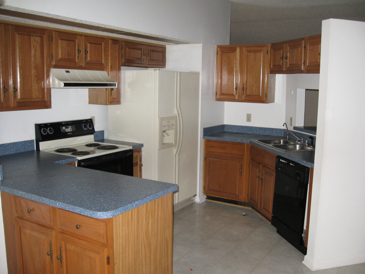 8340 Chason Road East Jacksonville, FL 32244 - Photo 8 of 17 Kitchen