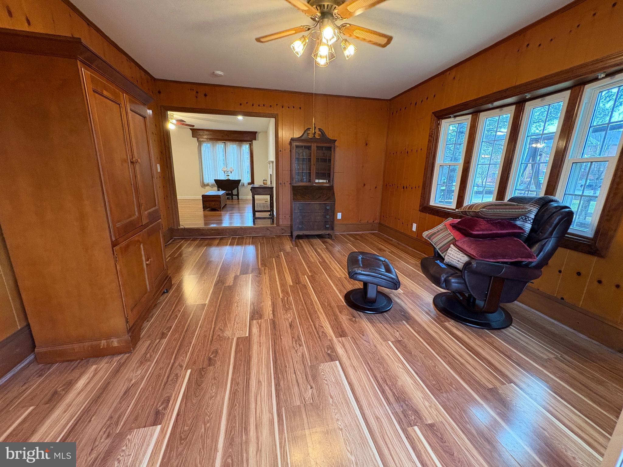 180 King Street Culpeper, VA 22701 - Photo 6 of 22 a living room with furniture