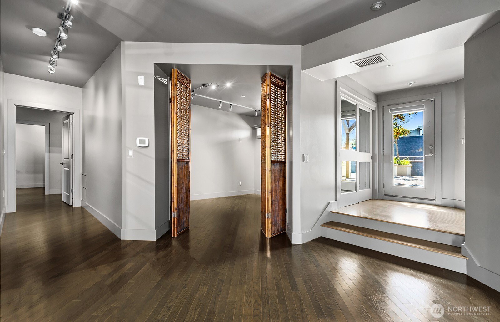 745 Bellevue Avenue East, Unit 402 Seattle, WA 98102 - Photo 22 of 39 a bathroom with a tub and shower