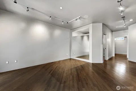 $1,750,000 | 745 Bellevue Avenue East, Unit 402, Seattle, WA 98102