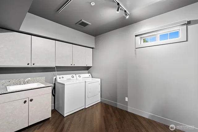 a view of utility room with washer and dryer