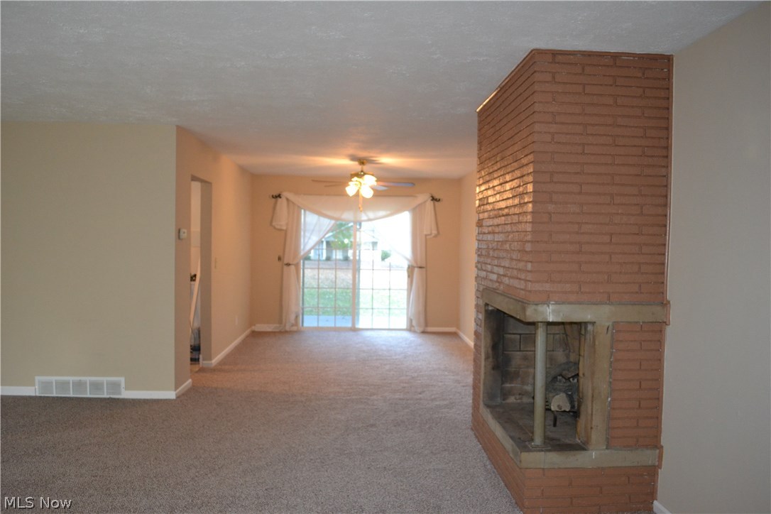 4969 Columbia Road North Olmsted, OH 44070 - Photo 4 of 30