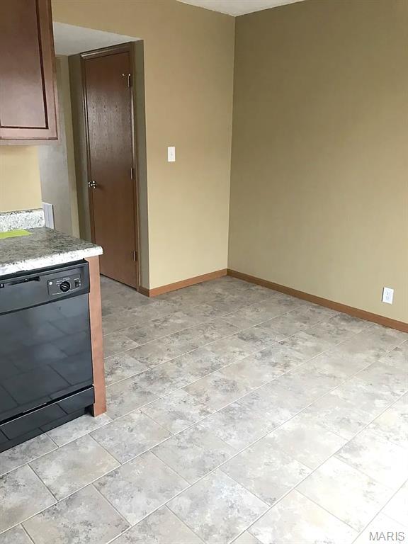 18 Sarpy Road, Unit B Belleville, IL 62221 - Photo 6 of 14