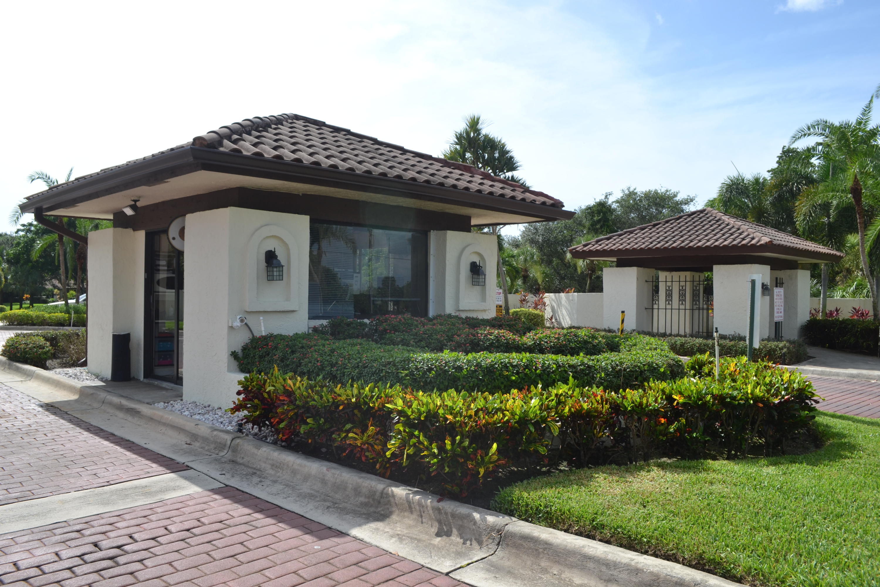 321 Norwood Terrace, Unit N220 Boca Raton, FL 33431 - Photo 23 of 24 Gate Security