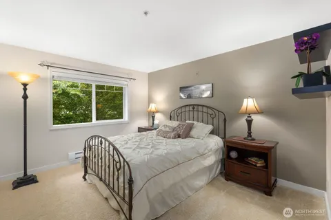 $420,000 | 15325 Southeast 155th Place, Unit V2, Renton, WA 98058