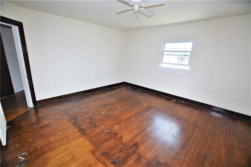 1637 Ridge Avenue Coraopolis, PA 15108 - Photo 22 of 25 Gallery Image 22