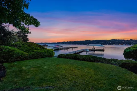 $5,895,000 | 5412 96th Avenue Southeast, Mercer Island, WA 98040