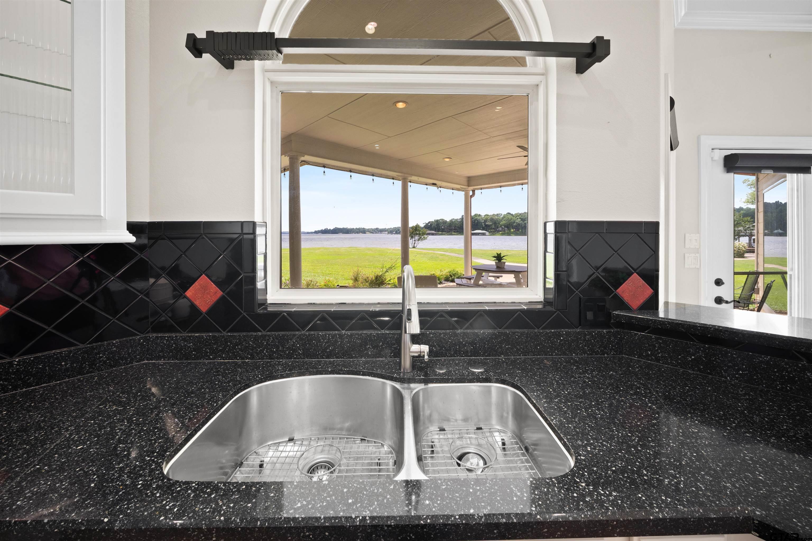 17110 Island Cove Road Arp, TX 75750 - Photo 16 of 48