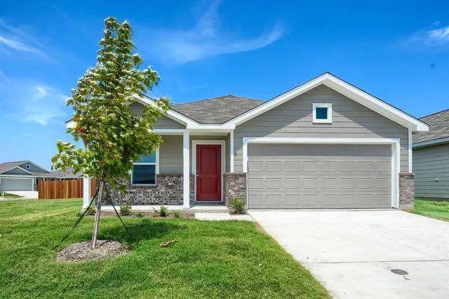 $1,995 | 5916 Crystal Water Way, Princeton, TX 75407