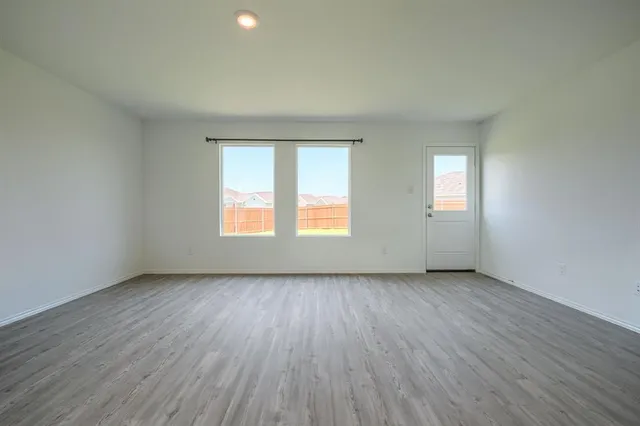 $1,850 | 5916 Crystal Water Way, Princeton, TX 75407