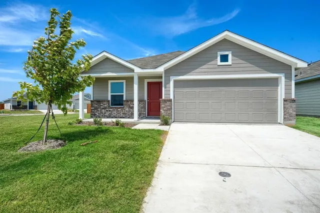 $1,850 | 5916 Crystal Water Way, Princeton, TX 75407