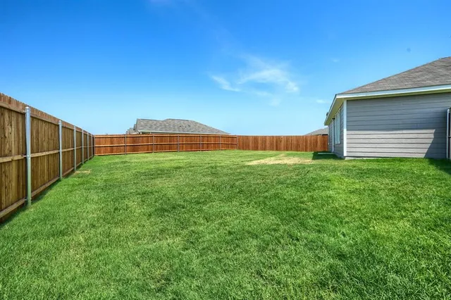 $1,850 | 5916 Crystal Water Way, Princeton, TX 75407