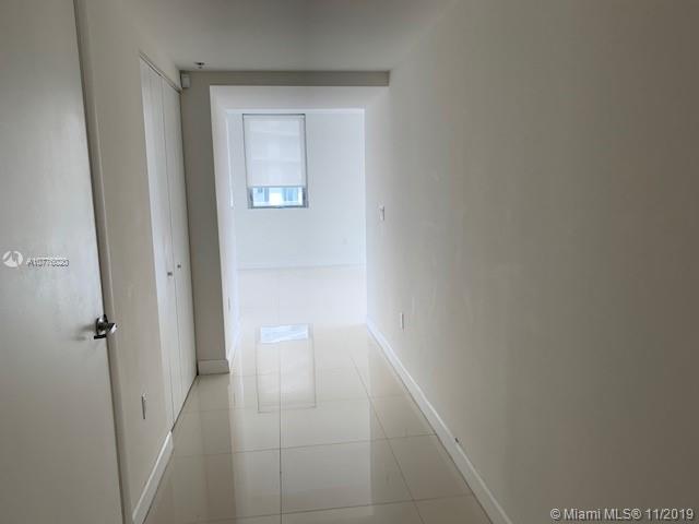 92 Southwest 3rd Street, Unit 2010 Miami, FL 33130 - Photo 7 of 13
