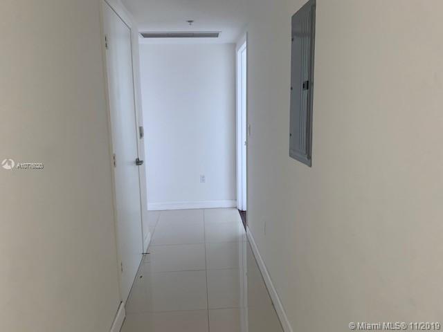 92 Southwest 3rd Street, Unit 2010 Miami, FL 33130 - Photo 8 of 13