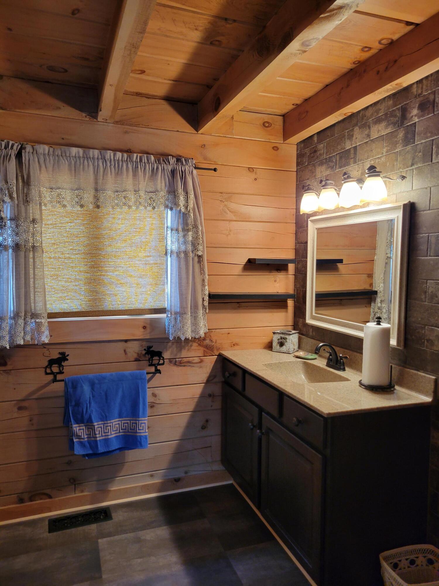 395 Tower Road Vienna, ME 04360 - Photo 14 of 31 kralmastbathA