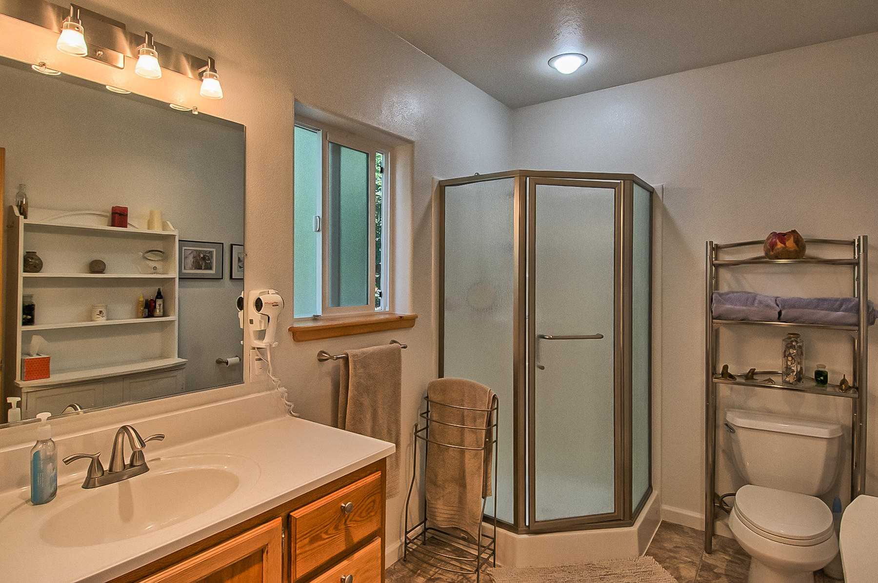 8208 Ritts Mill Road Shingletown, CA 96088 - Photo 15 of 27 Master Bathroom