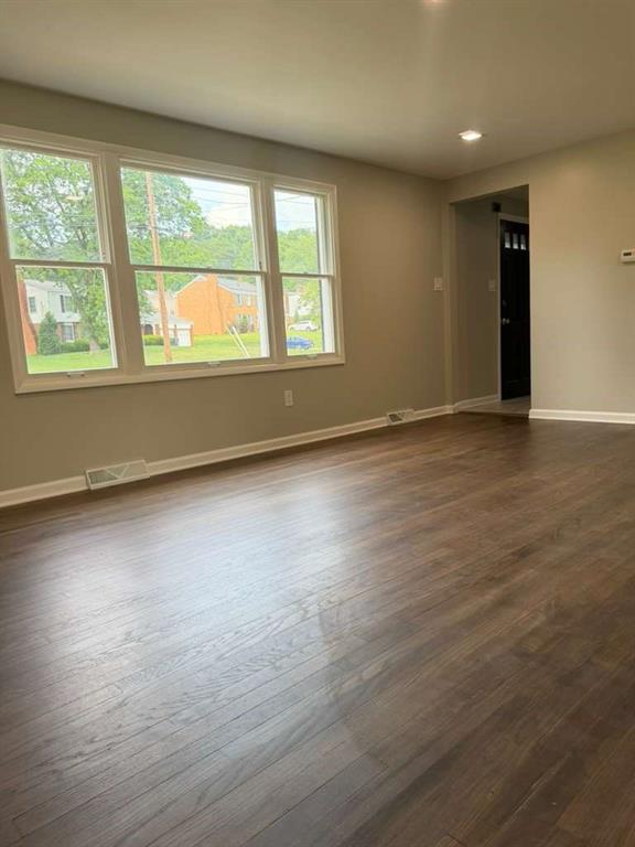 1216 Rolling Meadow Road Pittsburgh, PA 15241 - Photo 9 of 28 Gallery Image 9