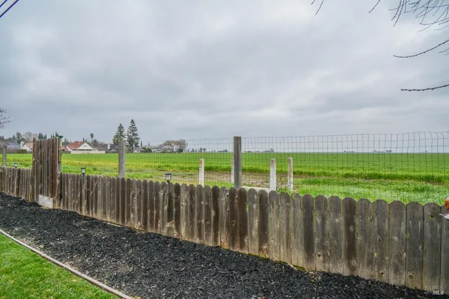 $508,000 | 305 South 8th Street, Dixon, CA 95620