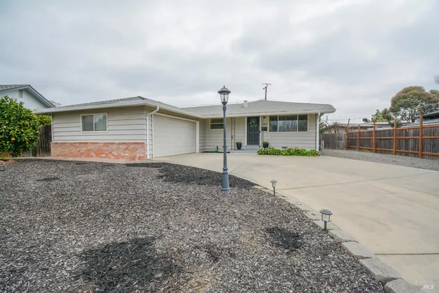 $508,000 | 305 South 8th Street, Dixon, CA 95620