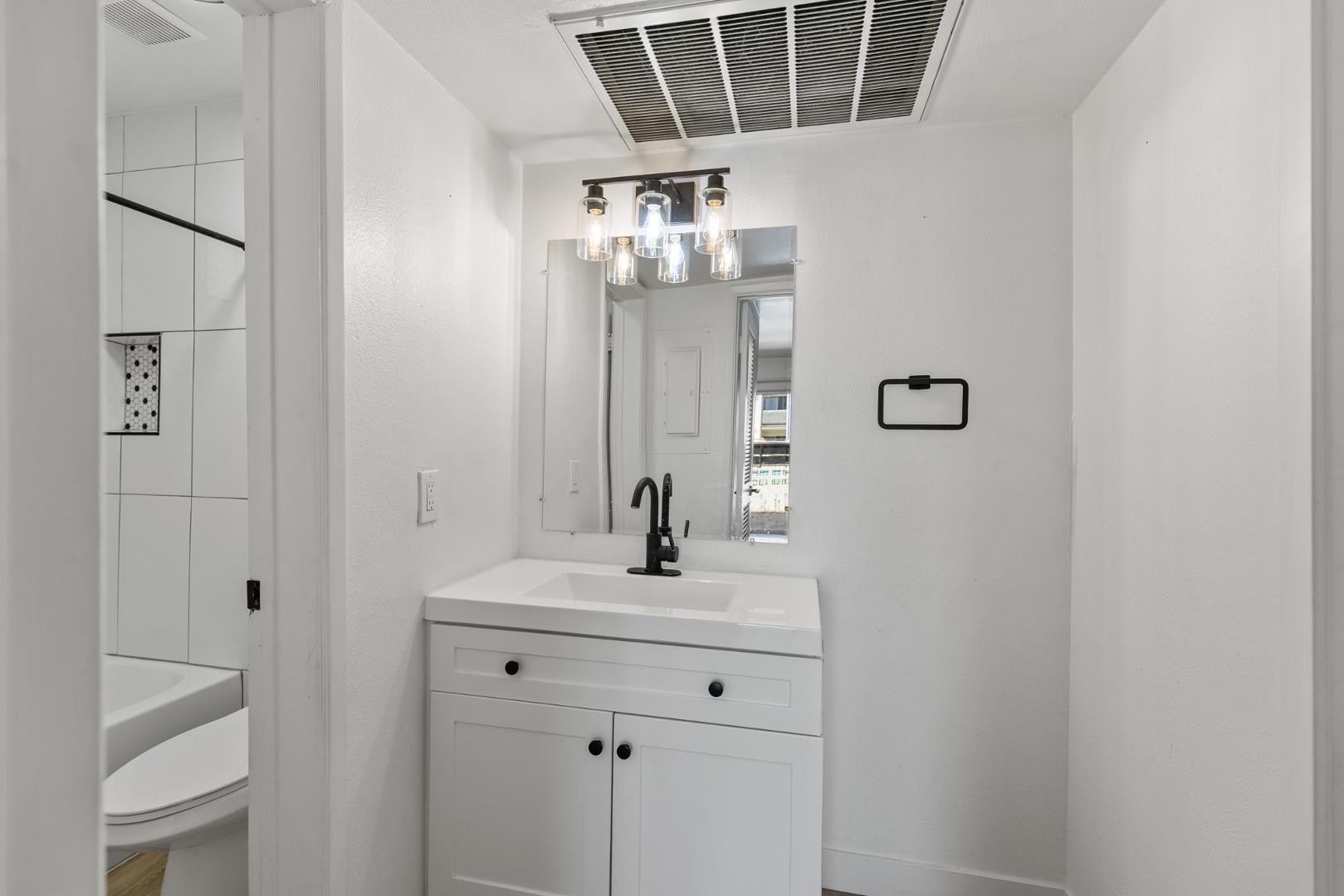 302 East Monte Vista Road, Unit A1 Phoenix, AZ 85004 - Photo 20 of 37 Photo #20