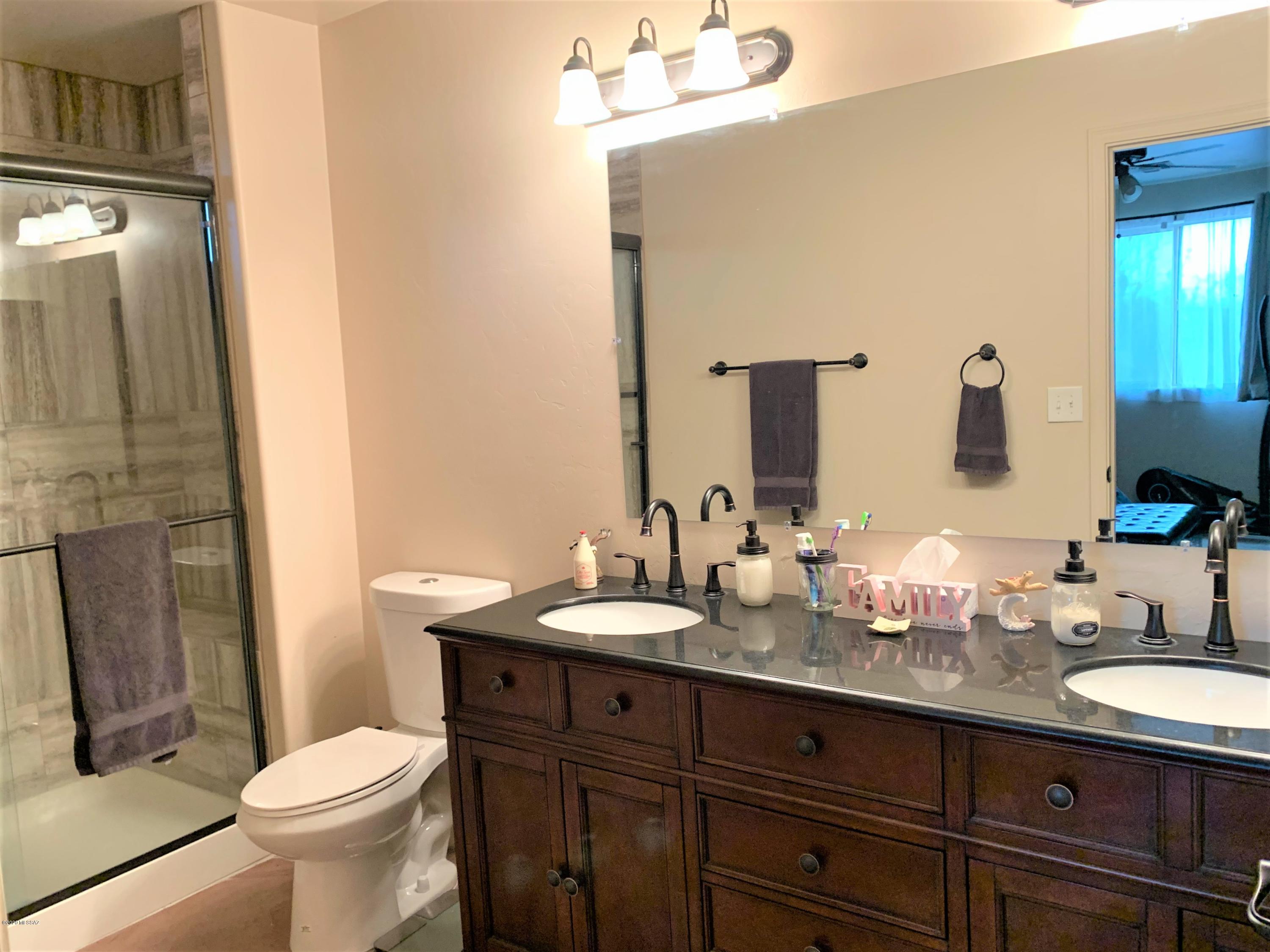 6230 North Chaparral Road Tucson, AZ 85743 - Photo 15 of 16 Gallery Image 15