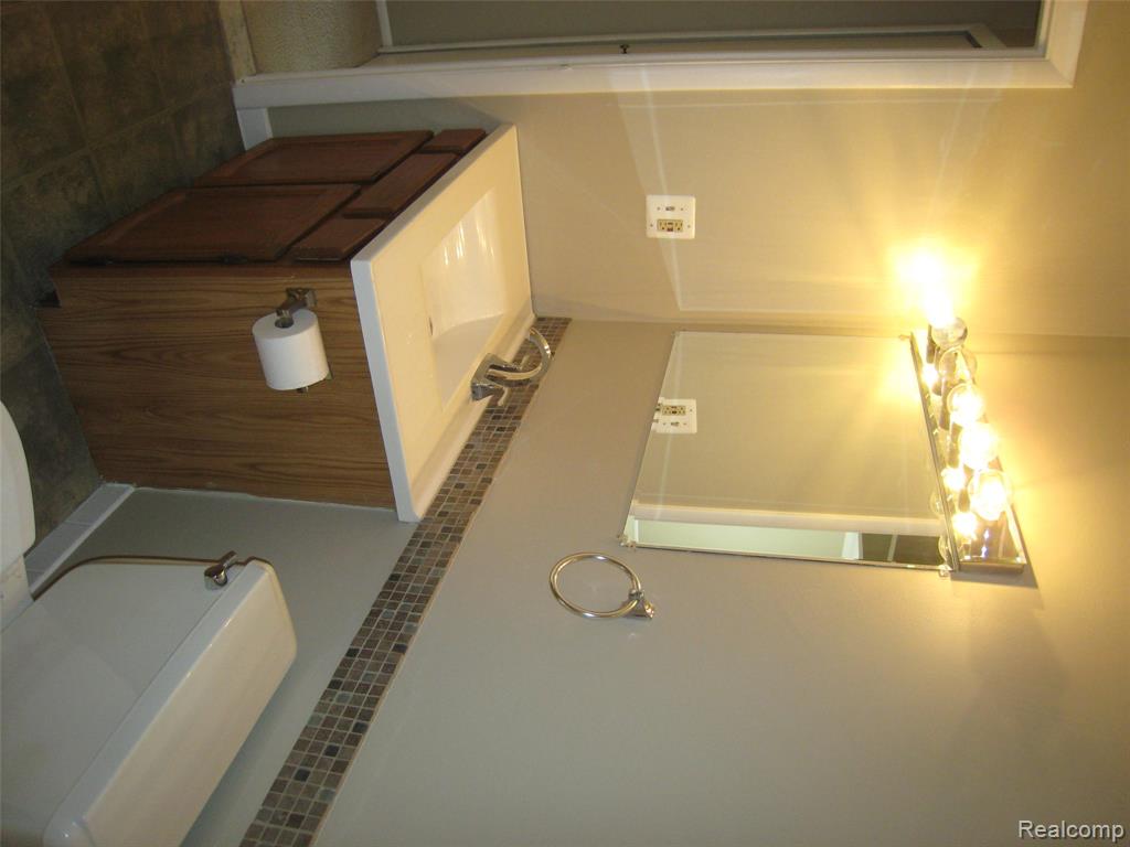 803 Plate Street, Unit 207 Rochester, MI 48307 - Photo 7 of 15