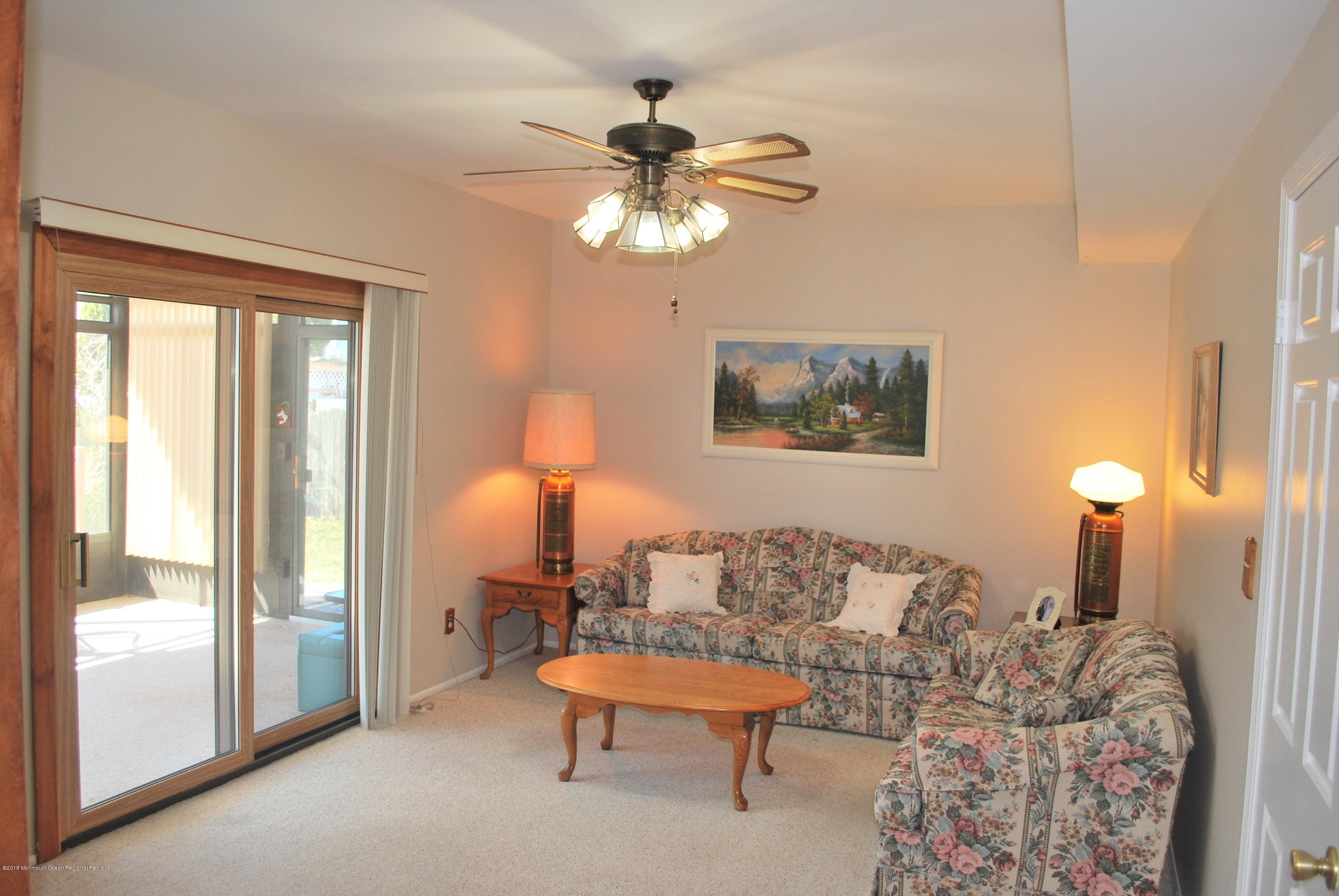 7 Remsen Drive Howell, NJ 07731 - Photo 10 of 23 DSC_0035