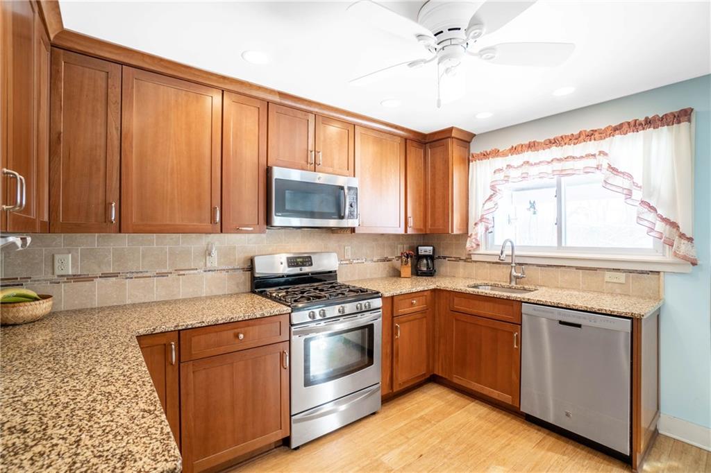 5736 Meridian Road Gibsonia, PA 15044 - Photo 4 of 25 Gallery Image 4