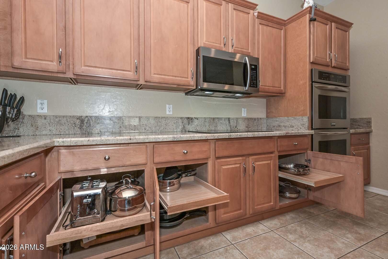 6133 West Fetlock Trail Phoenix, AZ 85083 - Photo 25 of 66 Kitchen-Slide Outs