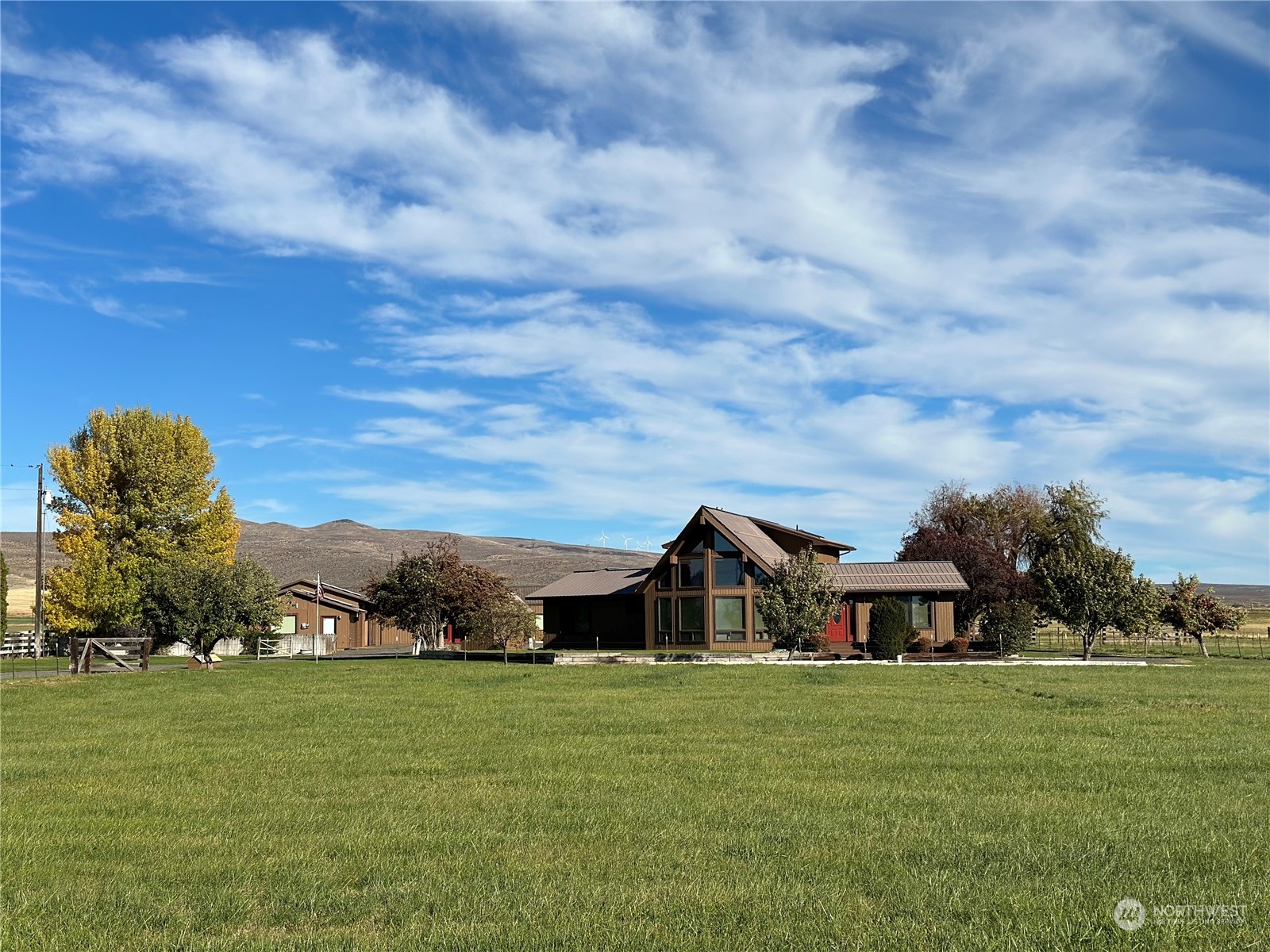 1460 Fox Road Ellensburg, WA 98926 - Photo 2 of 39 Gallery Image 2