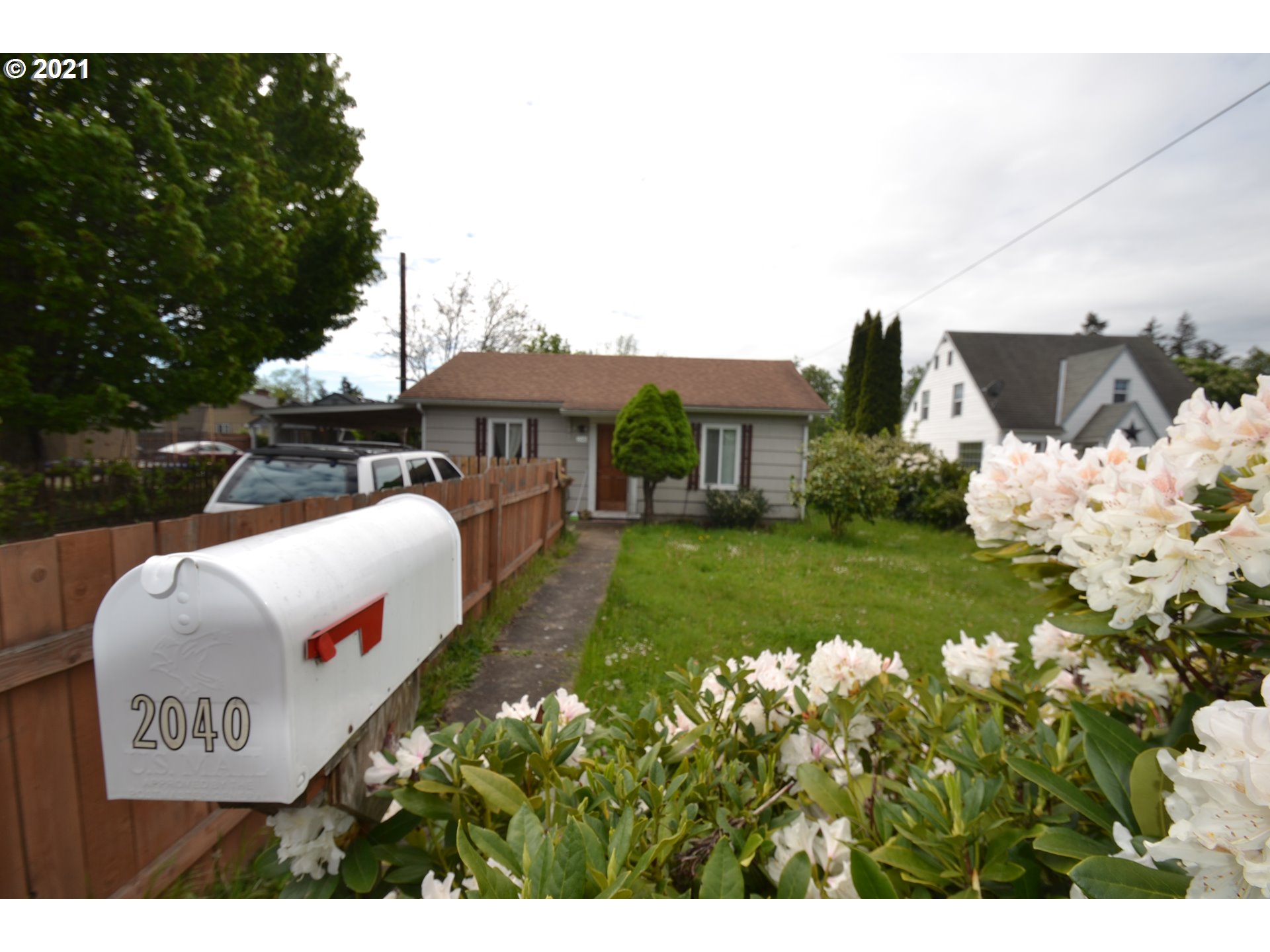 2040 Carleton Way Northeast Salem, OR 97301 - Photo 4 of 19 Gallery Image 4