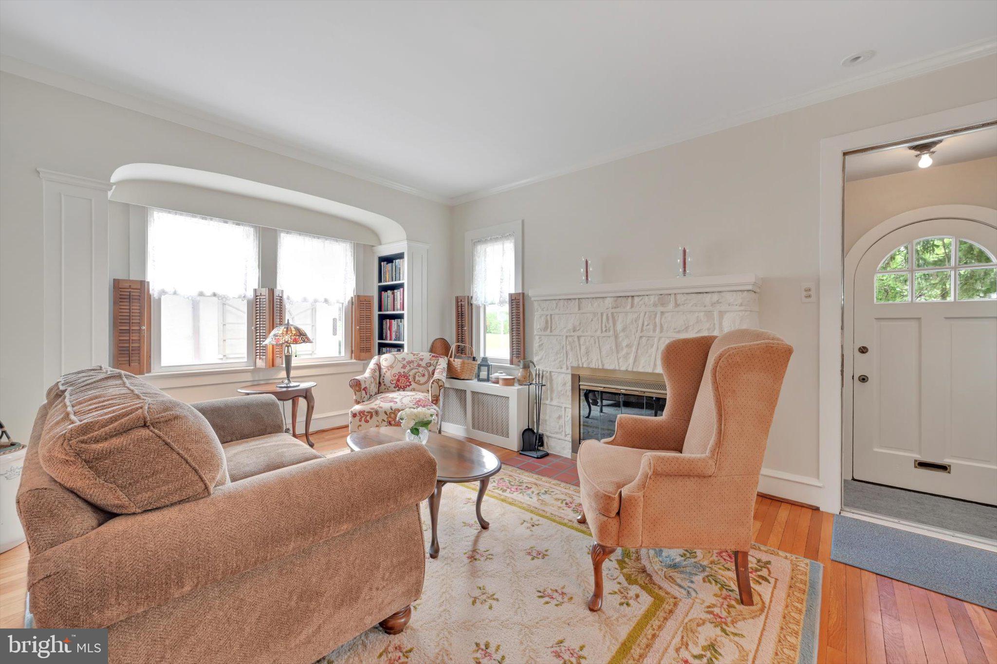 2616 Prescott Road Havertown, PA 19083 - Photo 4 of 31 Living Room