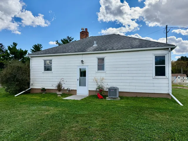 $189,900 | 1715 Southeast Marshall Street, Albert Lea, MN 56007