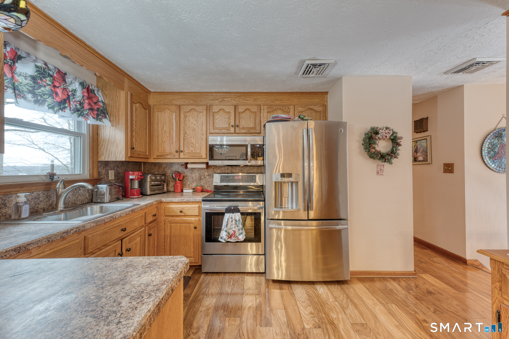 4 Arrow Drive Plymouth, CT 06786 - Photo 17 of 39