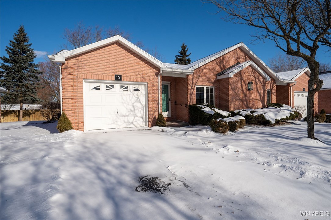 10 Woodpointe, Unit 10 Amherst, NY 14221 - Photo 2 of 36