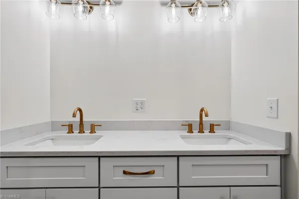 $549,900 | 2206 North Asheboro School Road, Asheboro, NC 27203