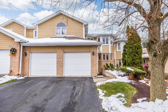 $315,000 | 17935 Lennan Brook Lane, Orland Park, IL 60467
