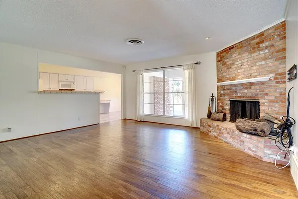 $3,150 | 6348 Juneau Road, Fort Worth, TX 76116